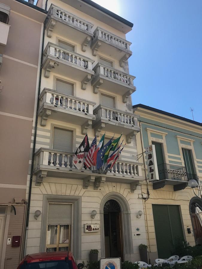 Hotel Bali Viareggio Luaran gambar